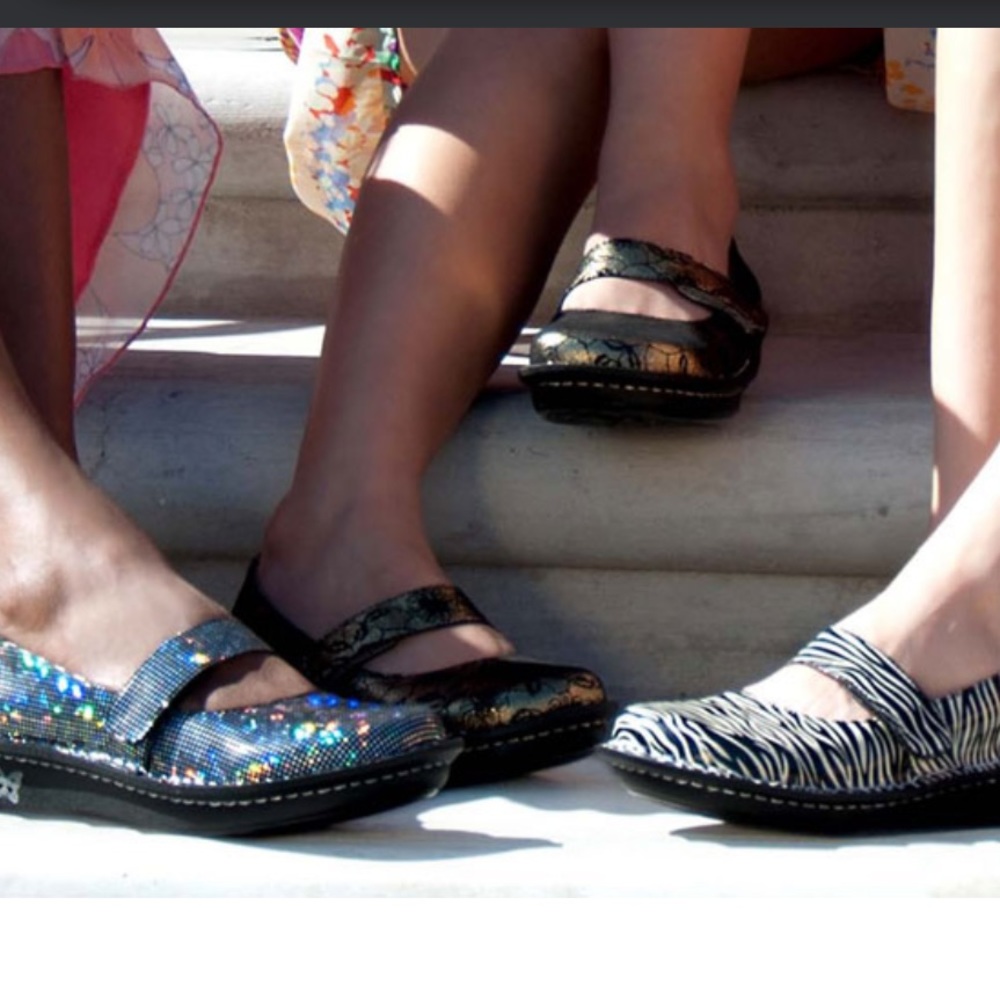 ALEGRÍA “Feliz” Black Mary Jane Shoes- Snake Embossed